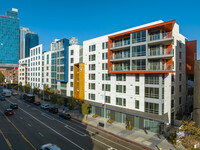 1400 FIG Apartments in Los Angeles, CA - Foto de edificio - Building Photo