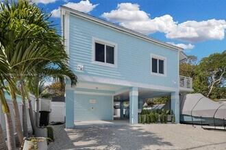 84 Avenue C in Key Largo, FL - Building Photo - Building Photo