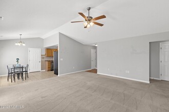 217 Bennett Ln in Richlands, NC - Building Photo - Building Photo