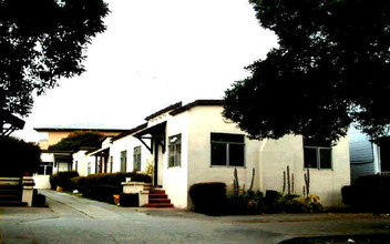 357 Lester Ave in Oakland, CA - Building Photo - Building Photo