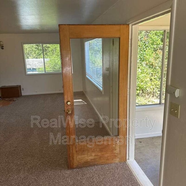 property at 2727 Jumpoff Joe Creek Rd