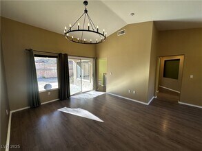 9945 Bundella Dr in Las Vegas, NV - Building Photo - Building Photo