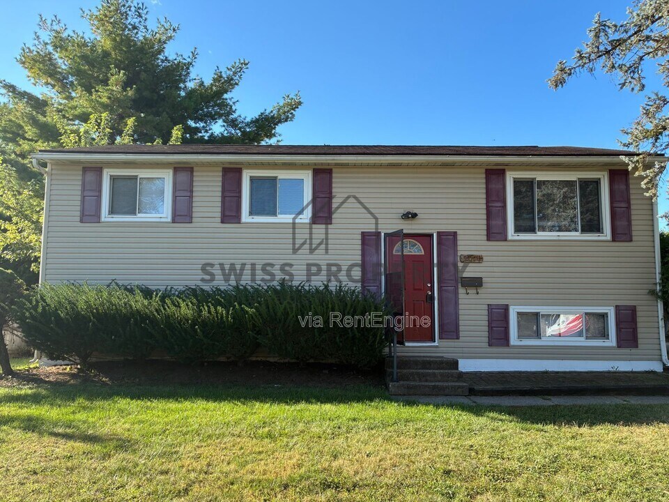 5071 Albany Dr in Columbus, OH - Building Photo