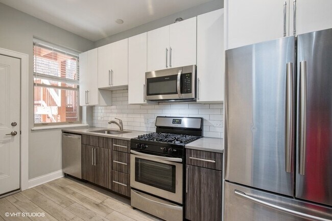 637 E 49th St in Chicago, IL - Building Photo - Building Photo