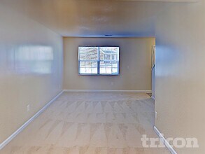 521 Halleck Ln in Columbia, SC - Foto de edificio - Building Photo