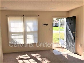7818 Surreywood Pl in Charlotte, NC - Building Photo - Building Photo