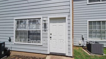 1906 Barak Ln in Bryan, TX - Building Photo