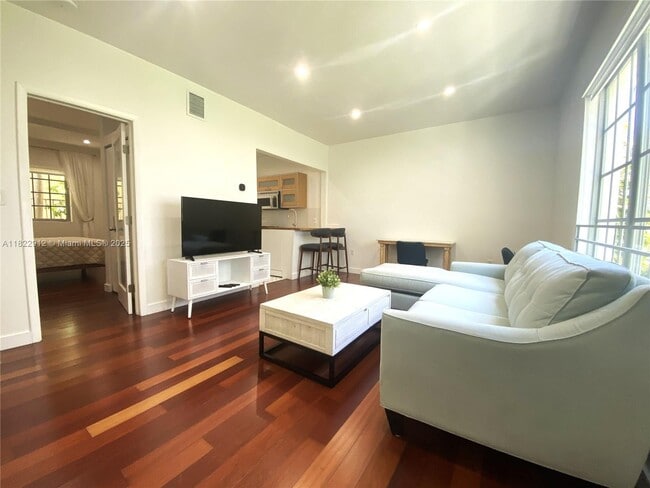 property at 815 Euclid Ave