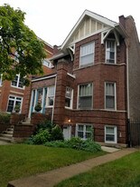 1228 W Columbia Ave, Unit Garden in Chicago, IL - Building Photo