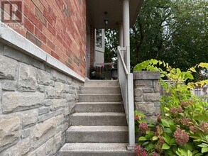 5265 Dryden Ave in Burlington, ON - Building Photo - Building Photo