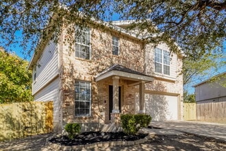 207 Riders Walk in San Antonio, TX - Building Photo - Building Photo