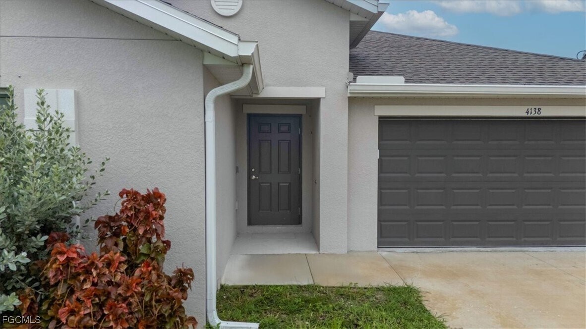4138 E Gator Cir in Cape Coral, FL - Building Photo