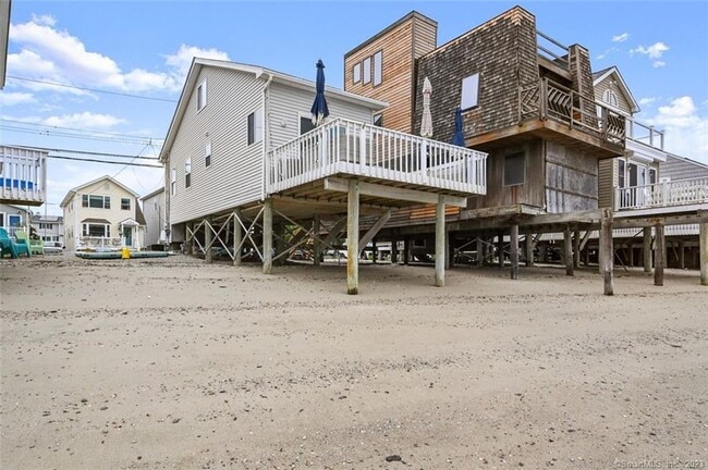 43 Shoreline Dr in Stratford, CT - Building Photo - Building Photo