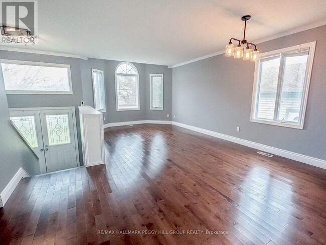 42 Royal Beech Dr in Wasaga Beach, ON - Building Photo - Building Photo