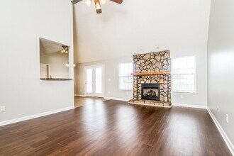 5054 Betsy Ann Ave in Murfreesboro, TN - Foto de edificio - Building Photo