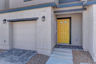 6960 Stafford Hill St in Las Vegas, NV - Foto de edificio - Building Photo