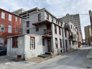 120 Walnut St in Harrisburg, PA - Building Photo - Building Photo