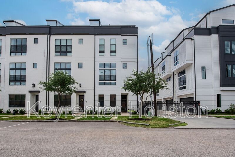 2910 Lamar St in Houston, TX - Building Photo