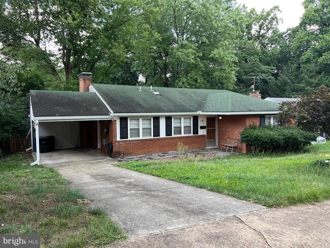 property at 668 S Illinois St