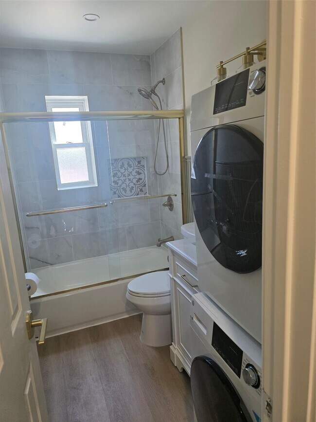 63-31 76th St in Queens, NY - Building Photo - Building Photo