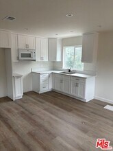 7072 Summitrose St in Los Angeles, CA - Building Photo - Building Photo