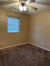 304 Estate Dr in O'Fallon, IL - Building Photo - Building Photo