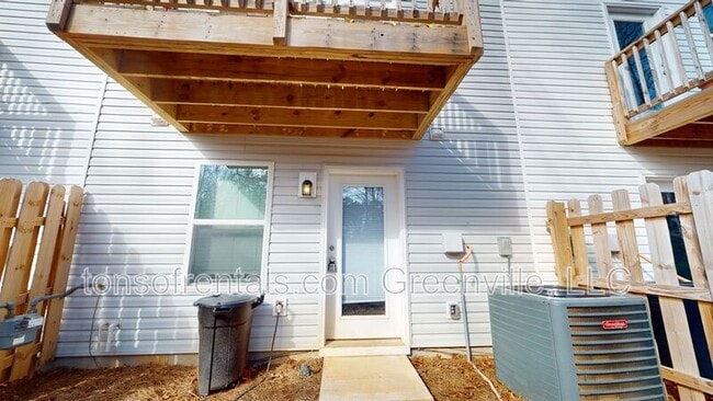 property at 312 Highline Trl