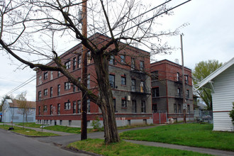 Emerson Apartments in Portland, OR - Building Photo - Building Photo