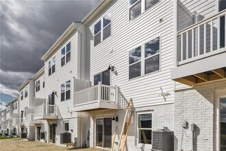 130 Scotland Ln in Harmony, PA - Building Photo - Building Photo