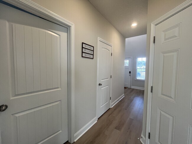 1211 Grayson Ave in Hinesville, GA - Building Photo - Building Photo