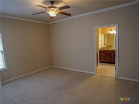 1651 Hanz Dr in New Braunfels, TX - Building Photo