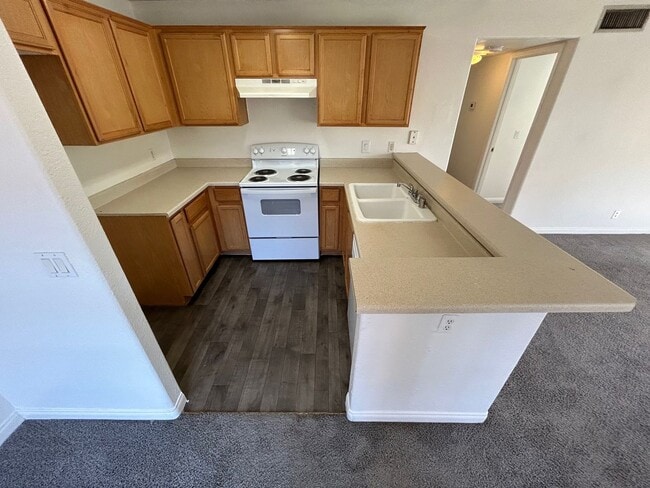 2965 Juniper Hills Blvd in Las Vegas, NV - Building Photo - Building Photo