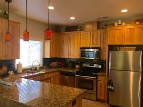 1286 Wanderer Ln in Chico, CA - Building Photo - Building Photo