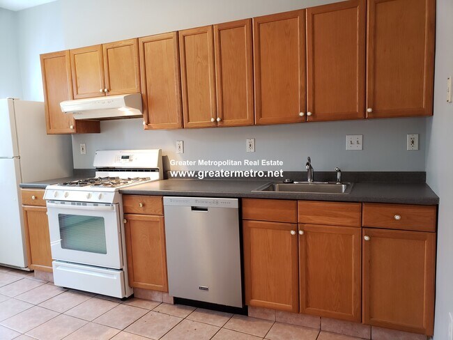 40 N Bennet St, Unit 3 in Boston, MA - Building Photo - Building Photo