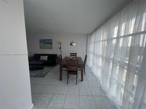 2000 Atlantic Shores Blvd in Hallandale Beach, FL - Building Photo - Building Photo