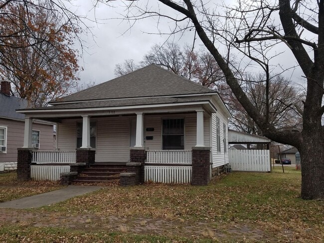 property at 307 S Elm St