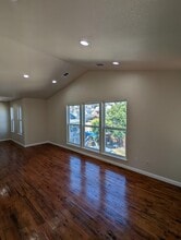 2122 E 20th St in Oakland, CA - Building Photo - Building Photo