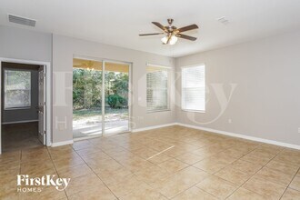 3329 Sorrel Ct in Deltona, FL - Foto de edificio - Building Photo