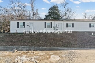 424 Longwood Ave in Farmville, VA - Building Photo - Building Photo