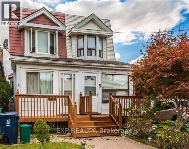3 Holmesdale Crescent in Toronto, ON - Building Photo - Building Photo