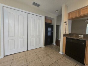 10303 Avelar Ridge Dr in Riverview, FL - Building Photo - Building Photo