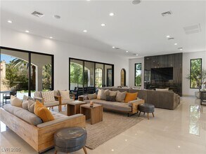 190 Inveraray Ct in Henderson, NV - Building Photo - Building Photo