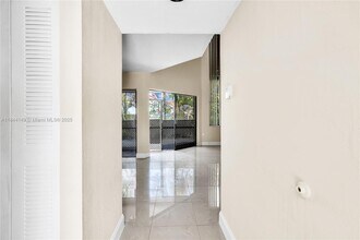 1612 San Remo Cir in Homestead, FL - Building Photo - Building Photo