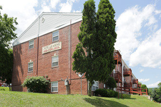 St Lawrence Garden in Reading, PA - Foto de edificio - Building Photo