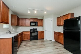 318 Fern Ct in Poinciana, FL - Building Photo - Building Photo