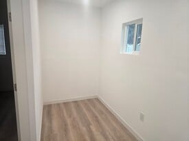 2529 W Glenhaven Ave in Anaheim, CA - Building Photo