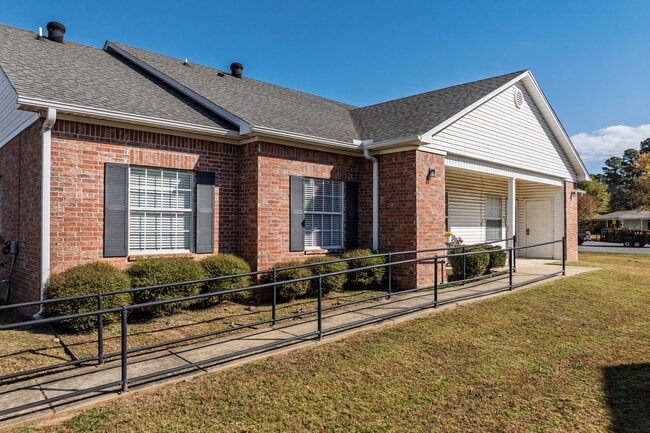 Ridge Road Village Senior Living in North Little Rock, AR - Building Photo - Building Photo
