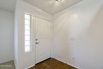 2404 W Silver Sage Ln in Phoenix, AZ - Building Photo - Building Photo