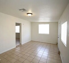 5005 Cannon Blvd in Las Vegas, NV - Building Photo - Building Photo