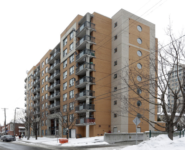 Marion Dewar Place in Ottawa, ON - Building Photo - Building Photo